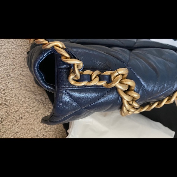 SOLD🖤🖤Chanel 19 Medium/Large navyblue. - Picture 8 of 12